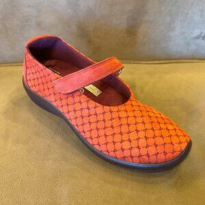 Arcopedico - Estrela Arabesque - Multiple Sizes (NEW W/ BOX)